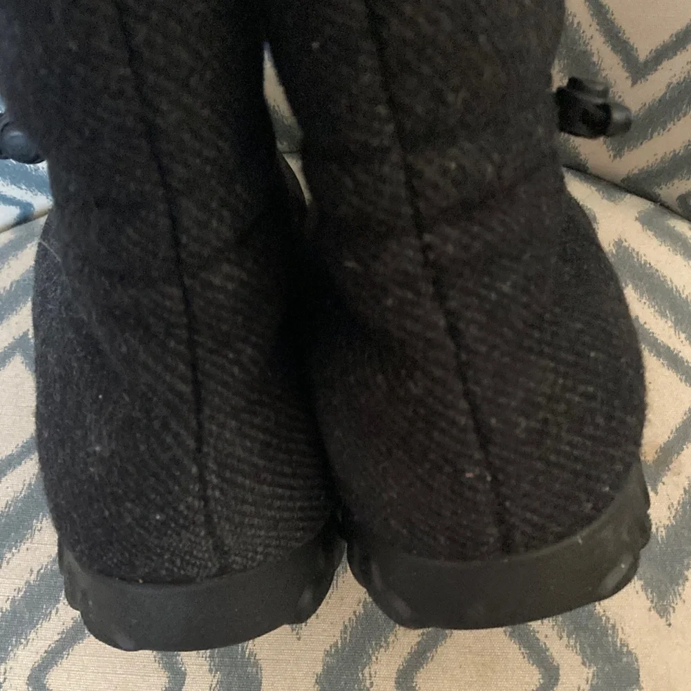 Bogs Black Boots‎ 9